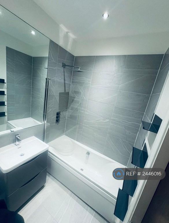 1 bedroom flat in Atlas Mill, Bolton, BL1 (1 bed) (#2446016)