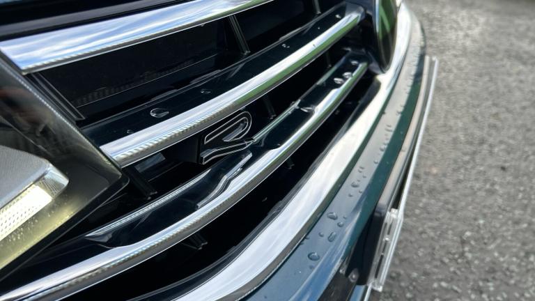 2022 Volkswagen Tiguan 2.0 TDI 200 4Motion R-Line 5dr DSG ESTATE DIESEL Automatic