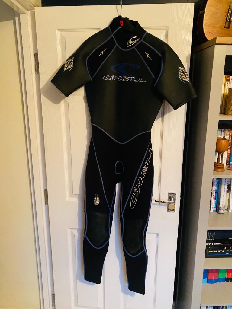 O'Neill Wetsuit - size medium