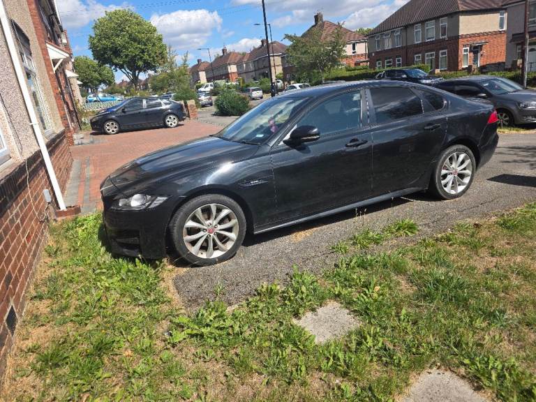 Spares or repair Jaguar, XF, Saloon, 2017, Other, 1999 (cc), 4 doors