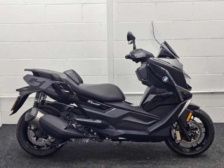 BMW C400GT ** LOW MILEAGE - HEATED SEATS - READY TO GO **