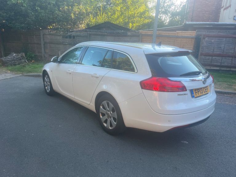 Vauxhall, INSIGNIA, Estate, 2013, Manual, 1956 (cc), 5 doors