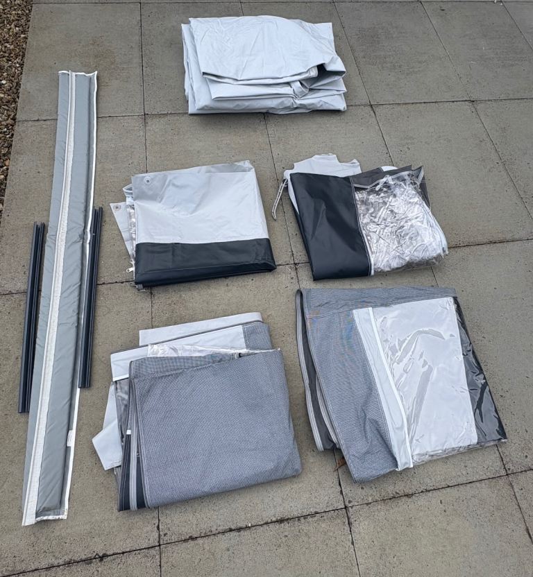  NEAR NEW – Walker Fusion 240 Caravan Awning – Size 15 (1000–1025cm) – Steel Poles