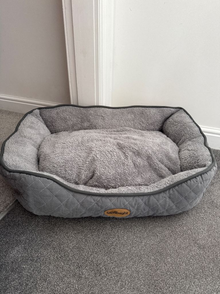 Silentnight Medium Dog Bed (Grey) - Clean & Washed Hardly Used