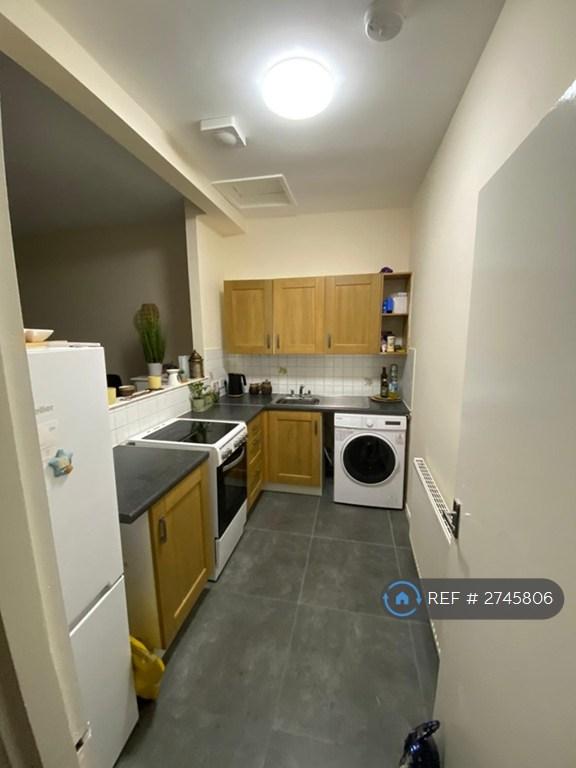 1 bedroom flat in Whitehill Lane, Brinsworth, Rotherham, S60 (1 bed) (#2745806)