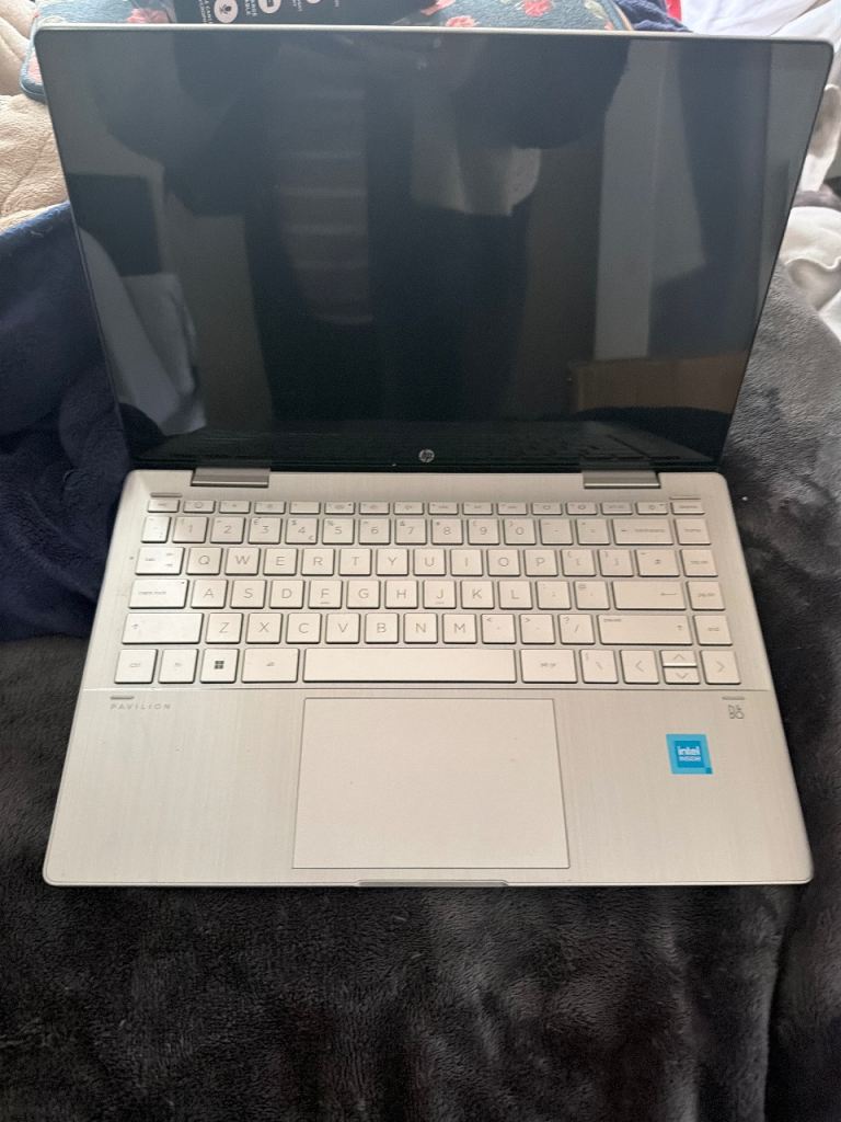 Laptop, mouse wireless headphones 
