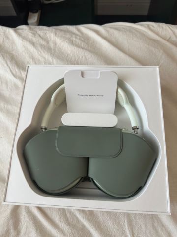 Apple AirPods Max Headphones – Sky Green, As Good As New | in