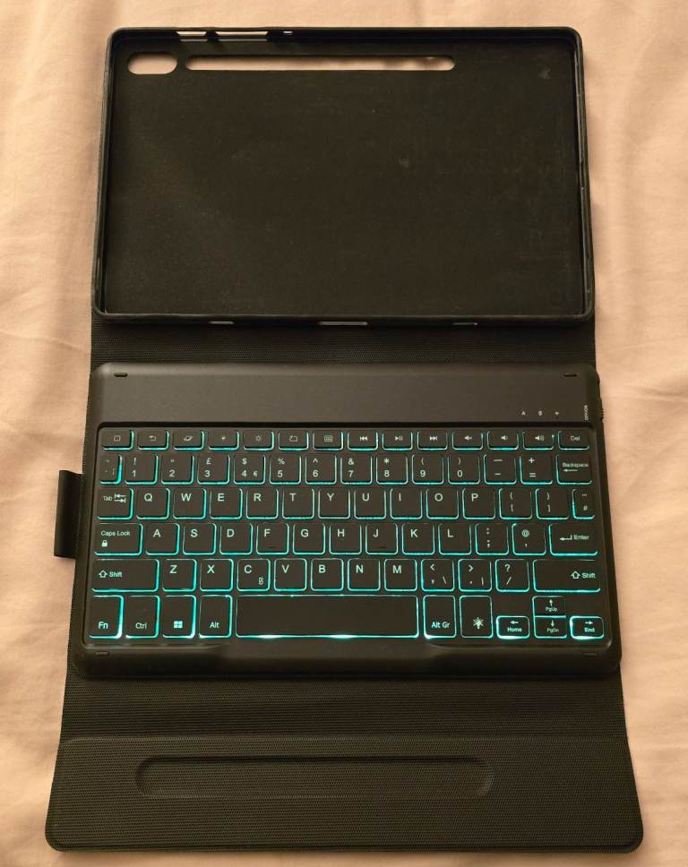Keyboard and case for 10 inch Samsung tablet