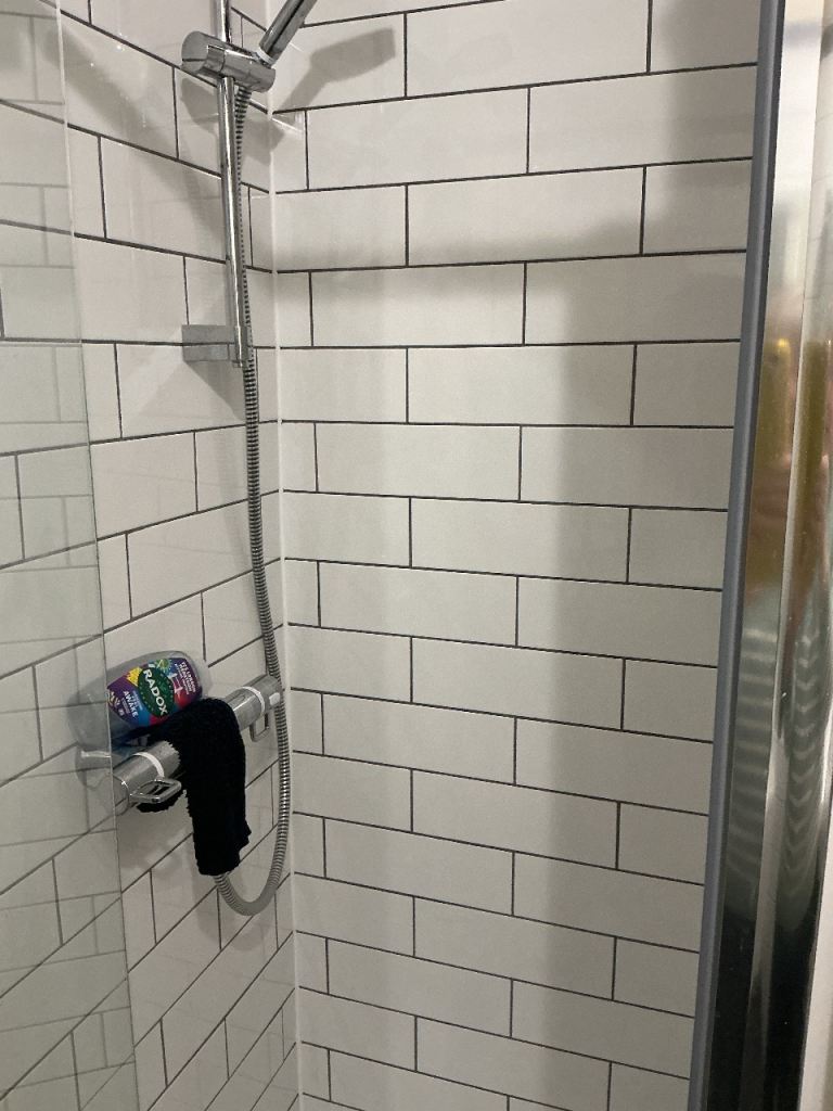 Linear white 10 x 30cm wall tiles