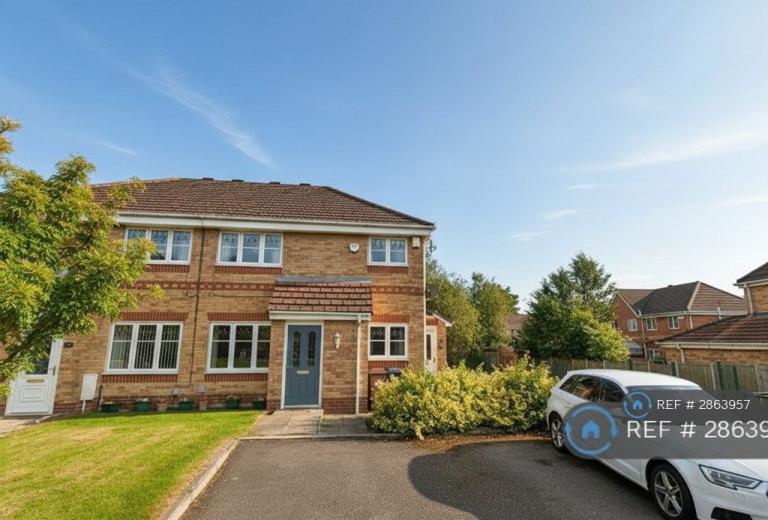 2 bedroom flat in Swinton, Swinton, Manchester, M27 (2 bed) (#2863957)