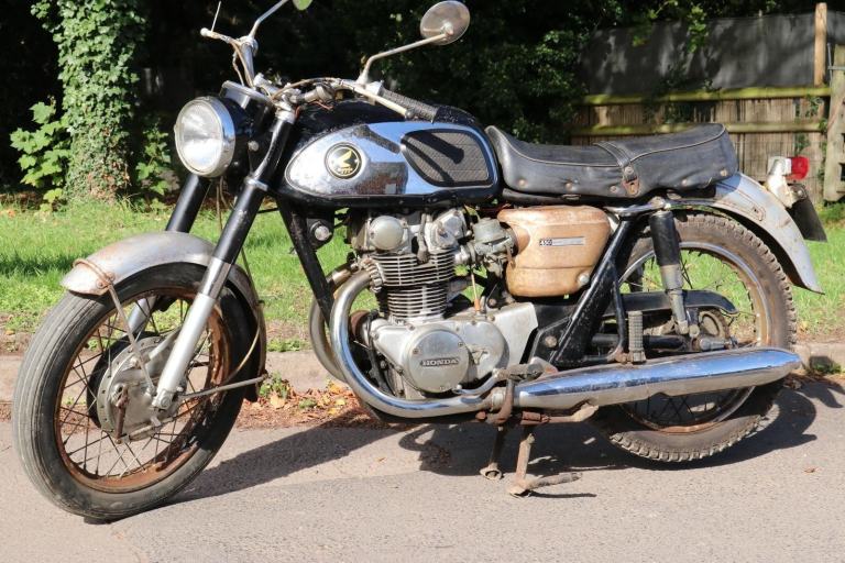 Honda CB450 CB 450 Blackbomber 1967 UK bike, winter restoration project.