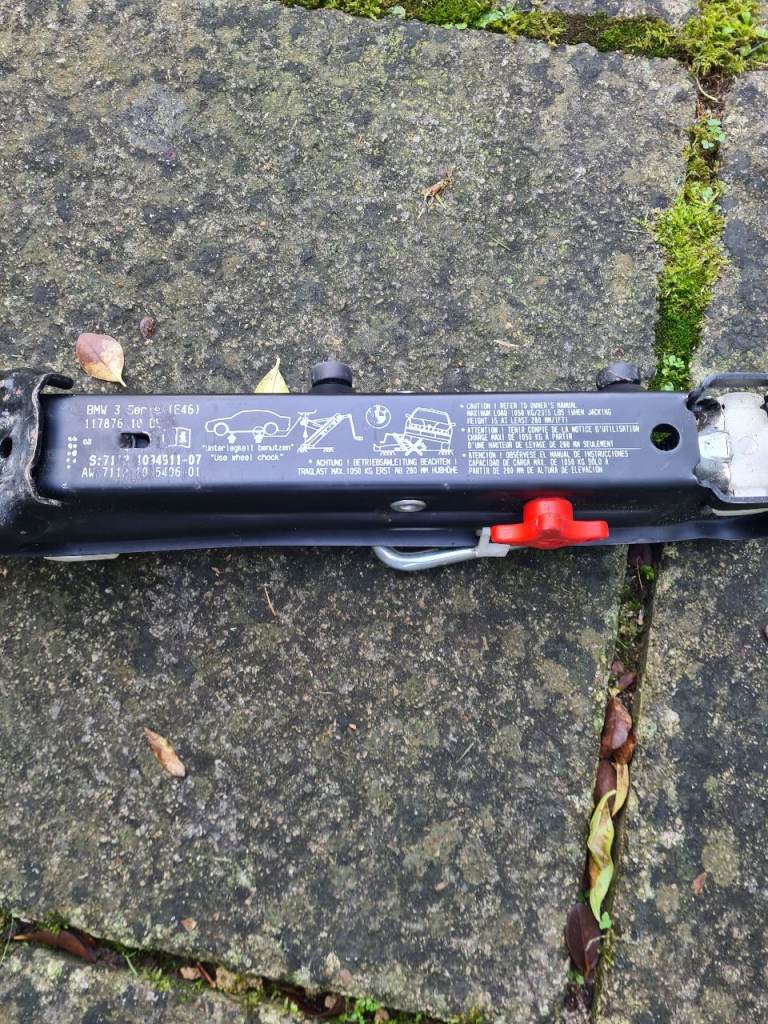 Car jack Conditions as new 