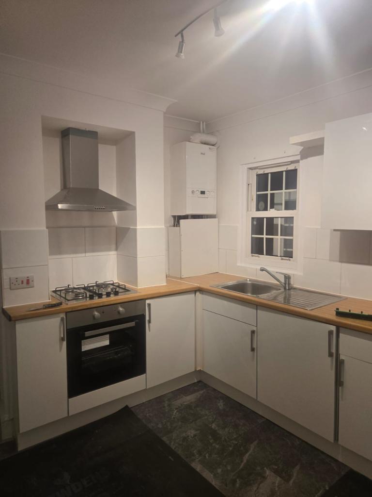 2 bedrooms house available in Gillingham 