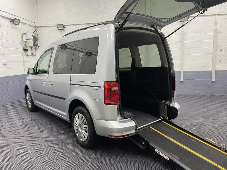 2020 20 VW Caddy Life 2.0 TDi 3 x Seat Wheelchair Accessible Vehicle WAV