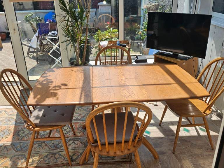 Ercol Dining Table and Four Chairs - Excellent Condition