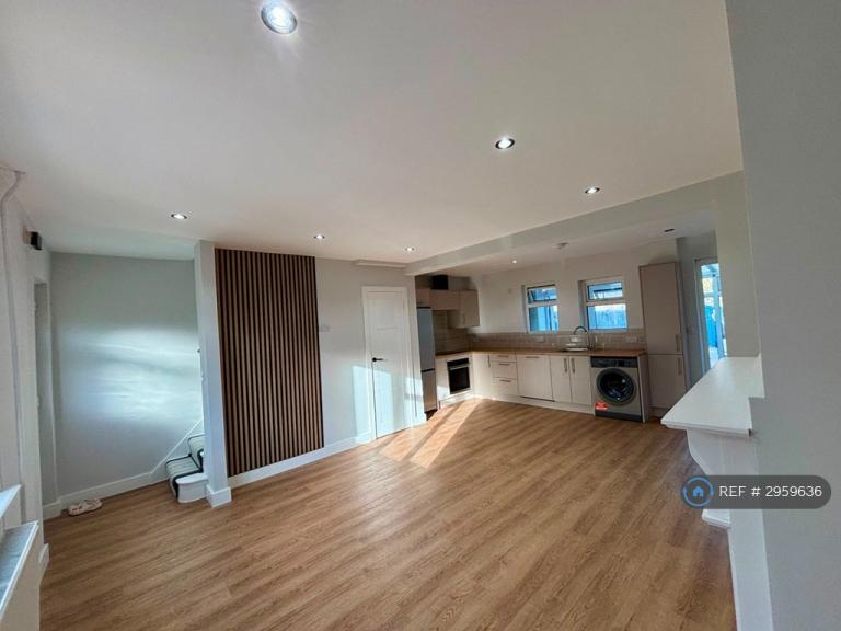 2 bedroom house in St Gregorys Road, Canterbury, CT1 (2 bed) (#2959636)
