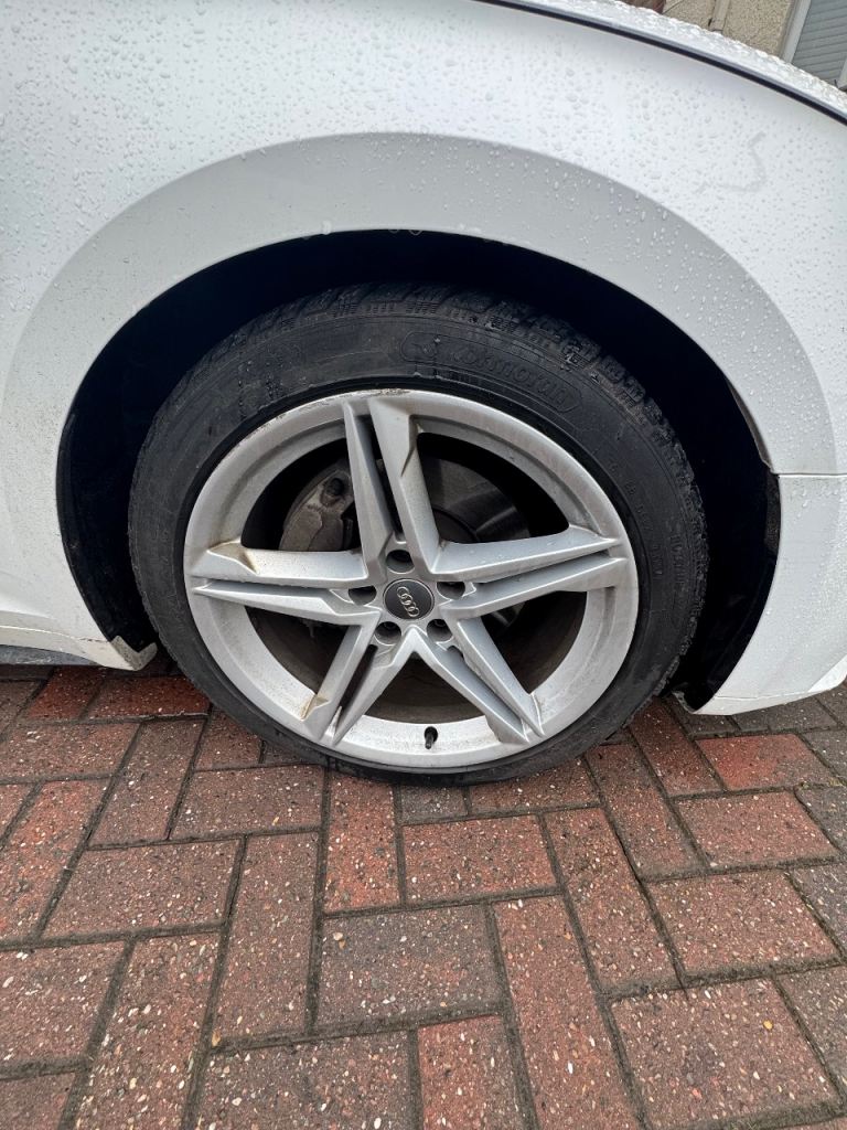 18 inch Audi A4/A5 alloy wheels with new tyres 