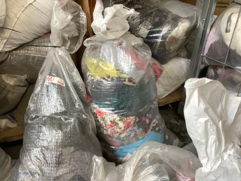 Used / Second Hand Clothes Wholesale Women's, Men's Kids A or B from £1 KG. Delivery Available