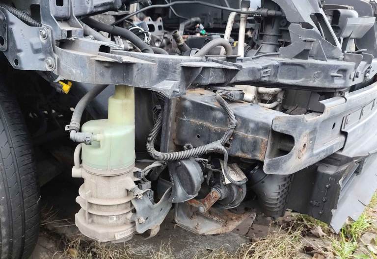  2.0 TDCI POWER STEERING PUMP £35