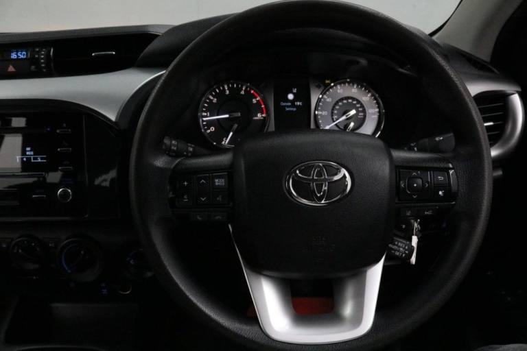 2022 Toyota Hilux 2.4 D-4D Active Pickup Double Cab 4WD 150 BHP Euro 6 ULEZ Free PICKUP Diesel Ma...