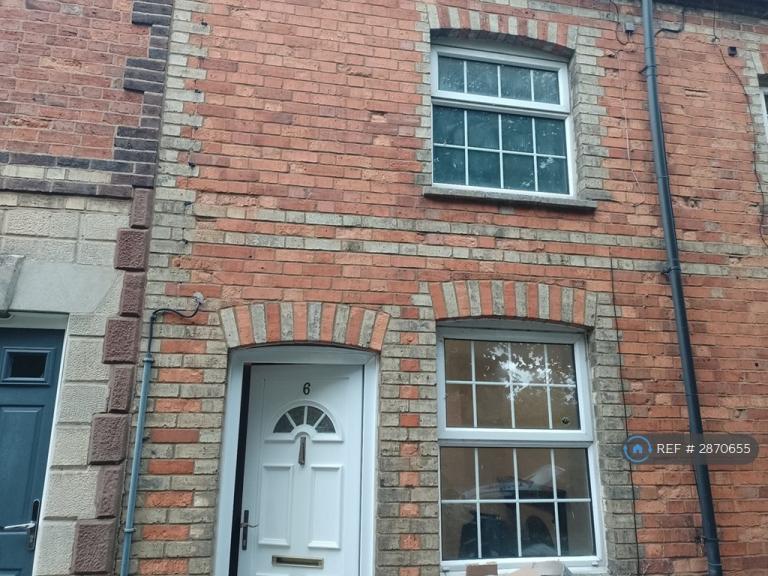 2 bedroom house in Vicarage Road, Stony Stratford, Milton Keynes, MK11 (2 bed) (#2870655)