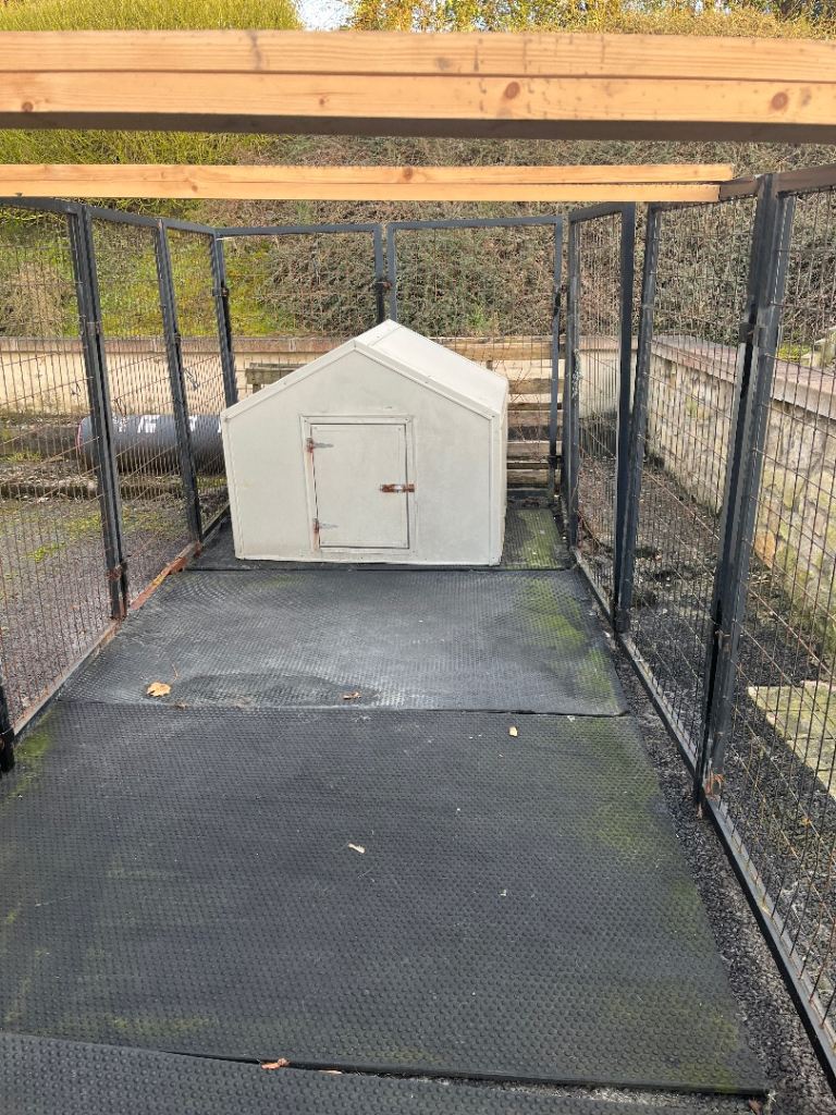 Dog kennel