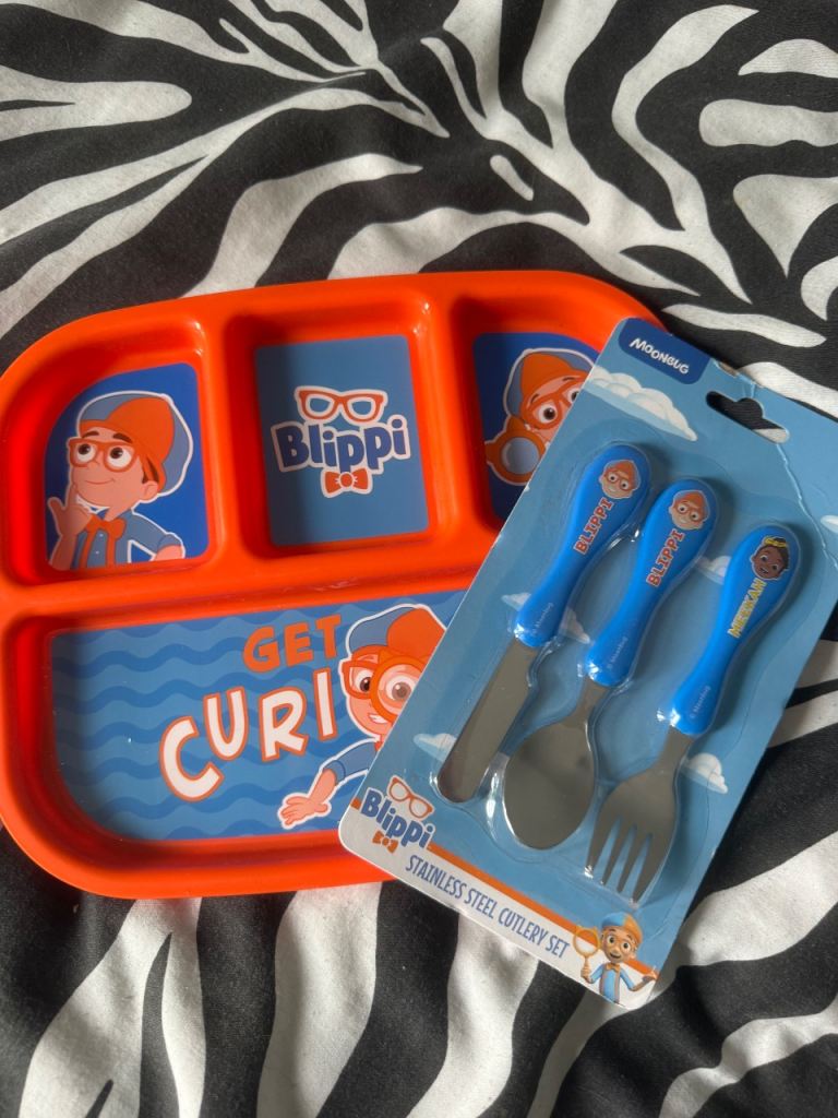 New blippi plate and cutlery set 