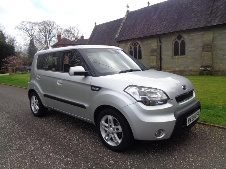 2009 Kia Soul 1.6 CRDi 2 5dr Auto HATCHBACK Diesel Automatic