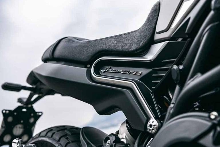 Benelli Leoncino 800 Retro Motorcycle 