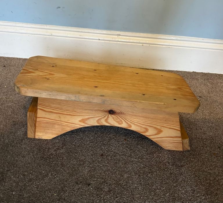 Vintage Solid Wooden Foot Stool H6.5in/16cm W19in/48cm D7.5in/19cm Good condition  J037