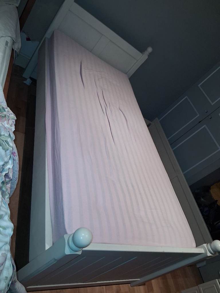 Childs Bed 