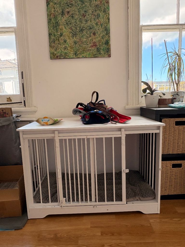 Wooden dog crate / indoor kennel furniture with cushion (100 x 60)