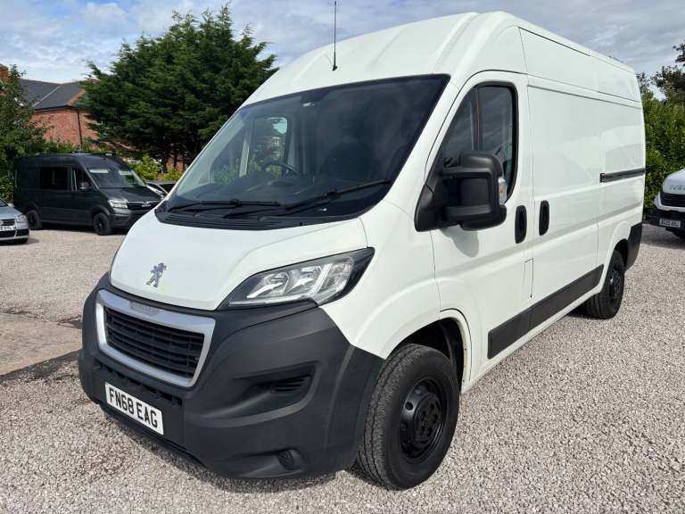 PEUGEOT BOXER 2.0 BlueHDi L2 H2 Professional Van 130ps