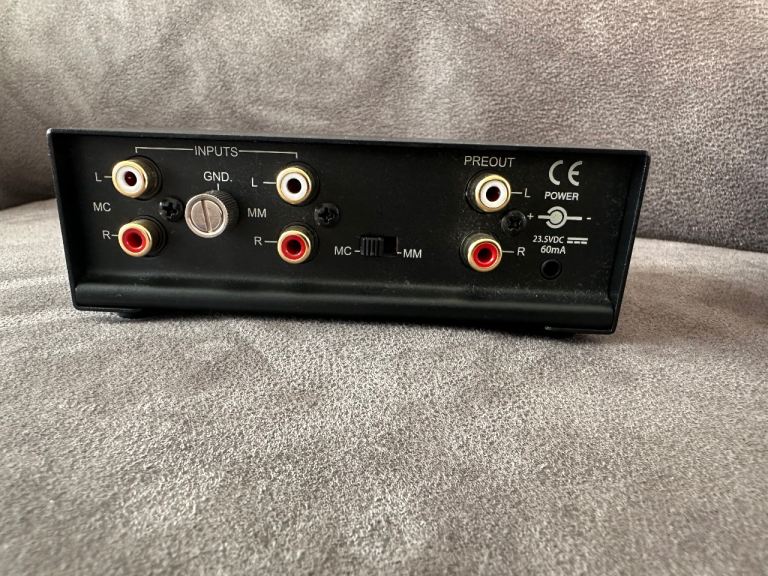 NAD phono preamp pp2e