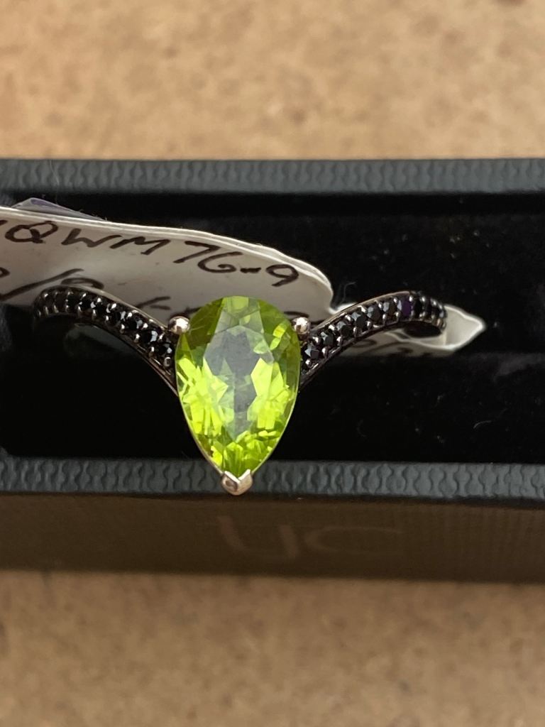 NEW Zilin Peridot (August Birth stone) + Black Spinel Ring