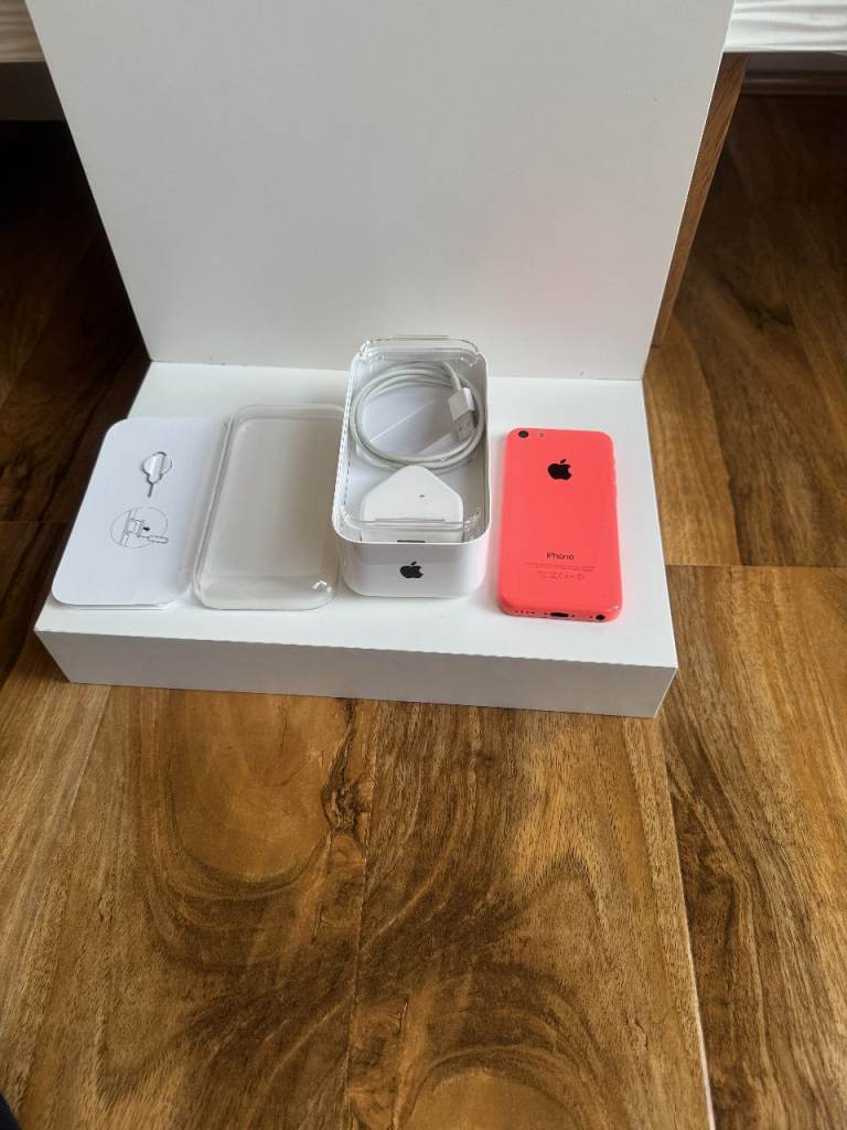 Apple iPhone 5c – 8GB – Pink – Excellent Condition – Boxed ***L@@K***