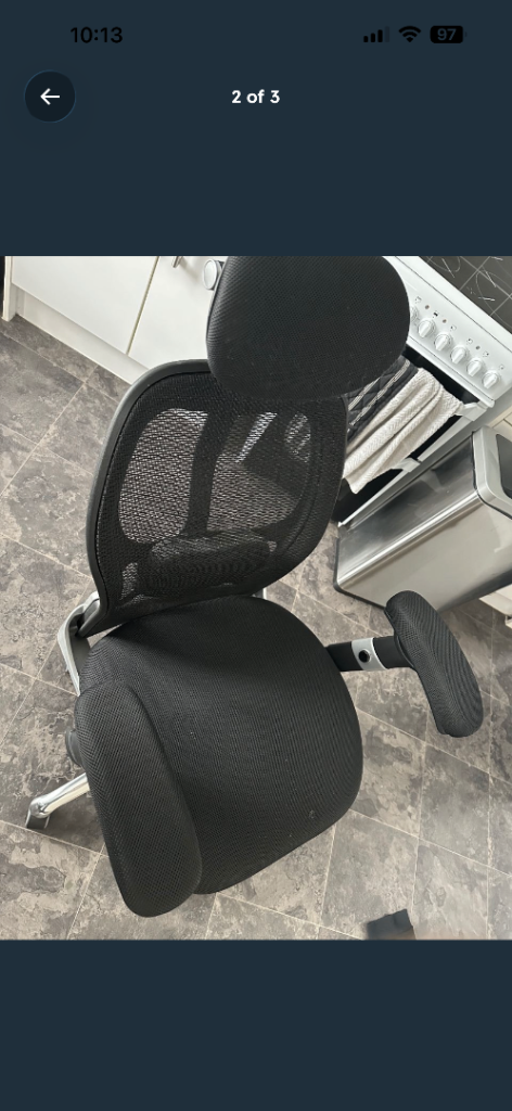 Ergonomic Mesh Office Chair – Swivel, Height Adjustable Desk / Computer Chair – £20