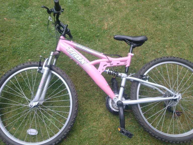 Ladies/girls PINK PINK PINK Trax Bike