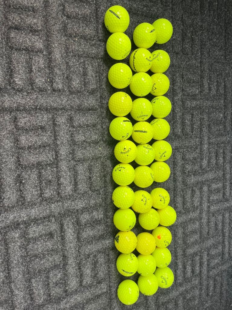 Callaway green golf balls 
