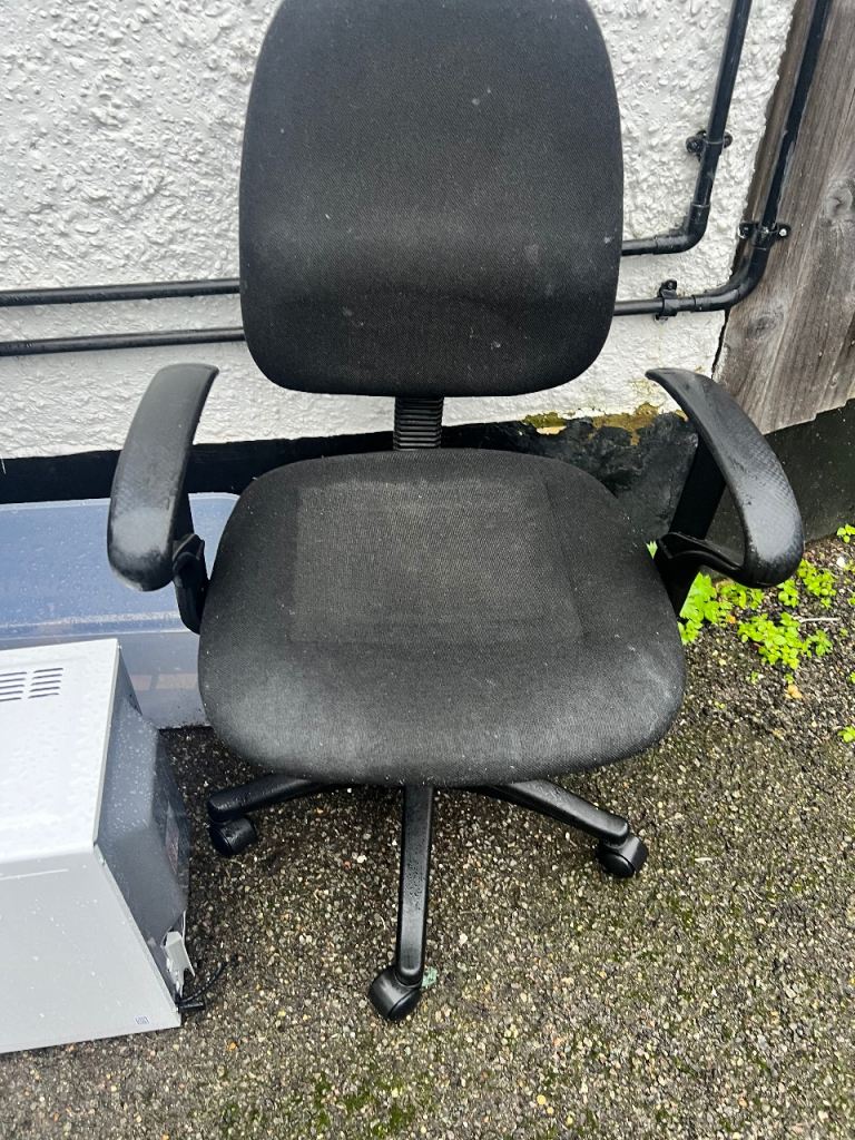 Free office desk chair 
