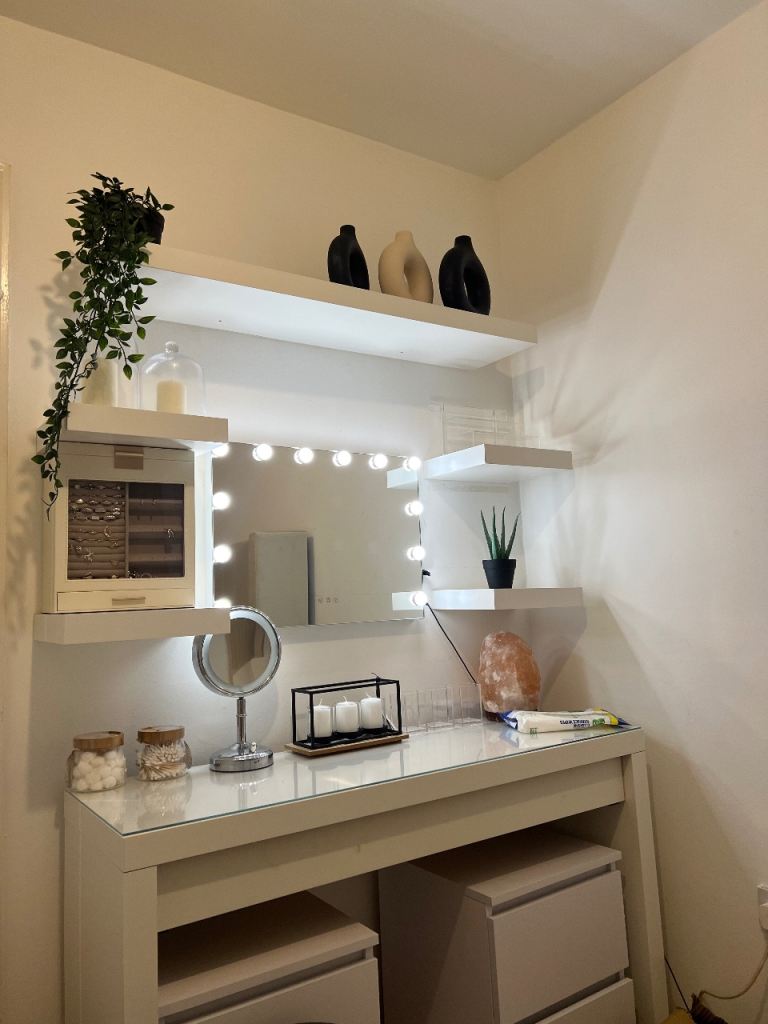 Vanity table, Hollywood mirror and chest of draws 