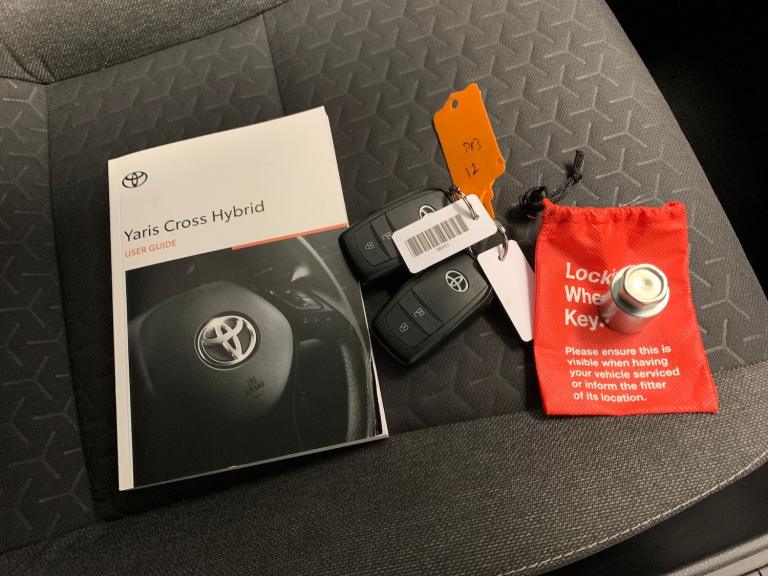 2024 Toyota Yaris Cross 1.5 VVT-h Icon SUV 5dr Petrol Hybrid E-CVT Euro 6 (s/s) (116 ps) - LANE T...