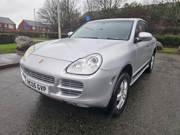 PORSCHE CAYENNE S 4.5 FULL HISTORY PAN ROOF HEATED SEATS A/C CRUISE CONTROL  