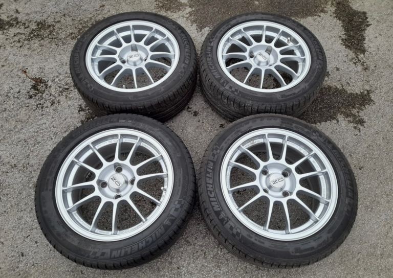 4x108 Oz Ultraleggera 15x7 et 37 wheels 
