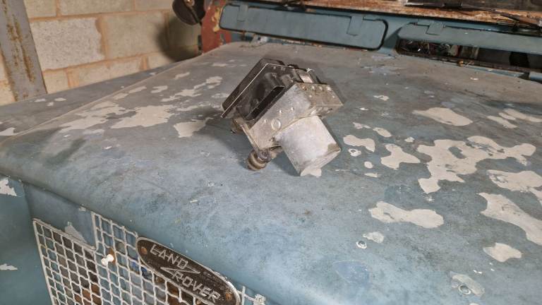 Audi S5 A5 VAG VW ABS ESP Pump Control Module 8K0614517BC 8K0907379Q