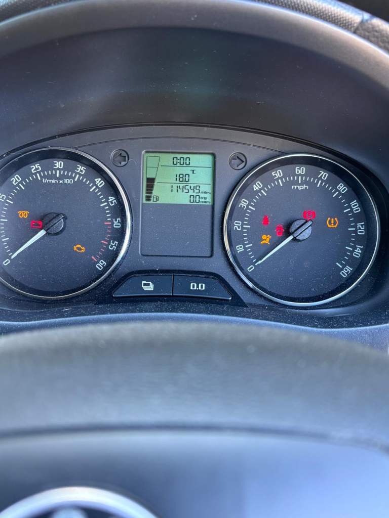 Skoda Fabia MK2 Greenline,5 Door, Black, Diesel 1.2l NON RUNNER,Very Economical