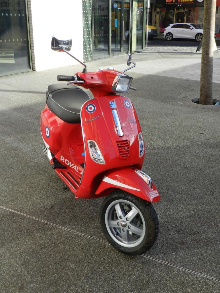 Piaggio Vespa S 125 Red Arrows Special Edition