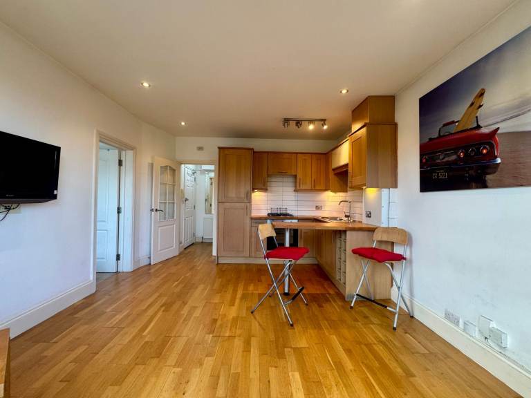 One Bedroom Flat to Rent Near Harrow on The Hills - Butler Avenue Harrow HA1 
