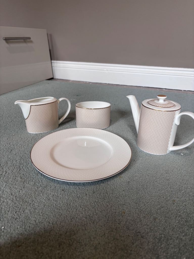 William Edwards Diamond Tea Set – As Good As New