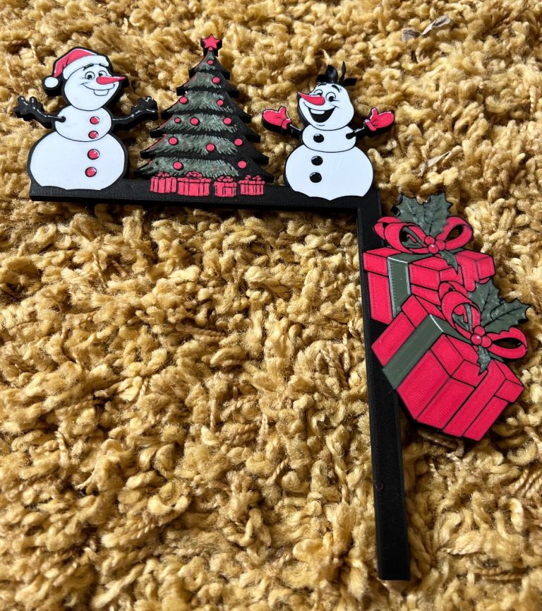 Christmas Corner Decoration - Snowmen, Tree & Presents